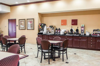 Hotel Comfort Suites