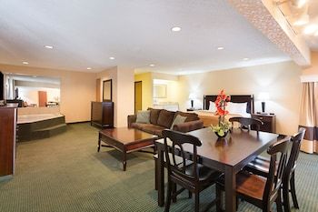 Hotel Comfort Inn Near Grand Central Mall
