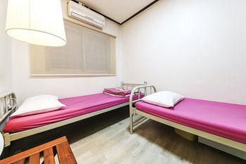 Fully Hong Hostel Insadong