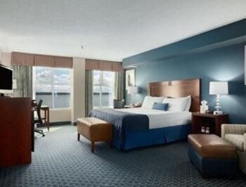 Hotel Ramada Geneva Lakefront