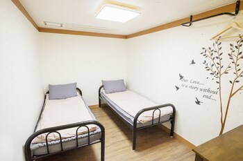 Hotel Hi Jun Guesthouse