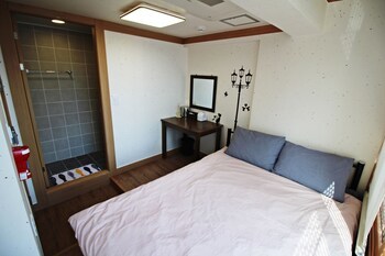 Hotel Hi Jun Guesthouse