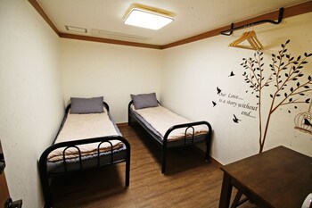 Hotel Hi Jun Guesthouse