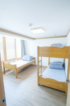 Hotel Hi Jun Guesthouse