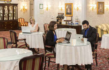 Bristol Hotel, Boutique Collection