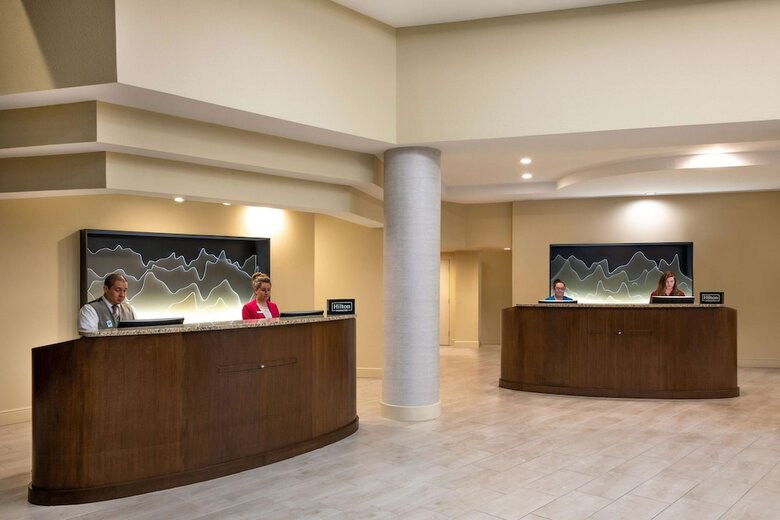 Hotel Doubletree By Hilton Denver - Aurora