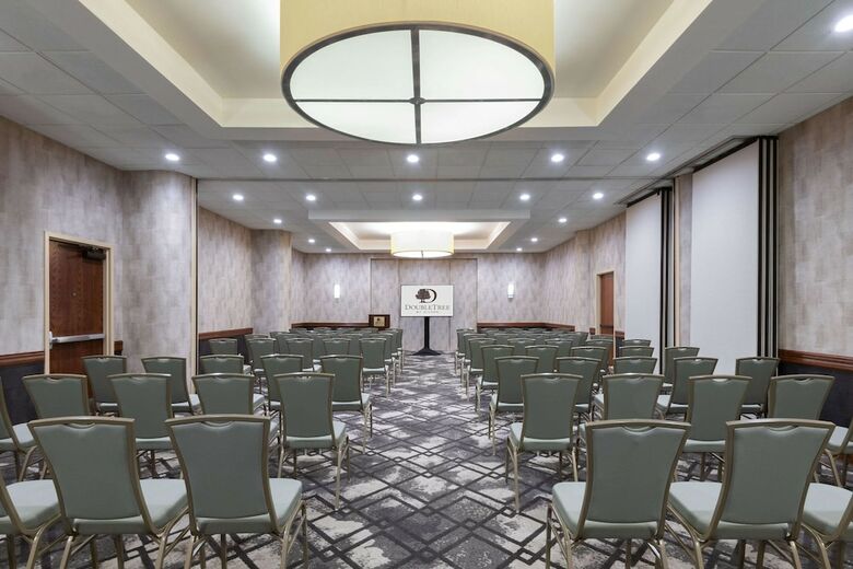 Hotel Doubletree By Hilton Denver - Aurora