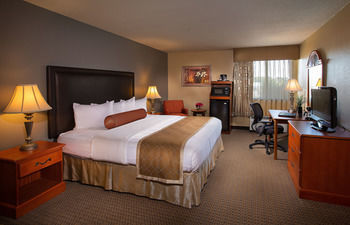 Best Western Plus The Charles Hotel