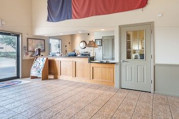 Hotel Lone Star Inn & Suites