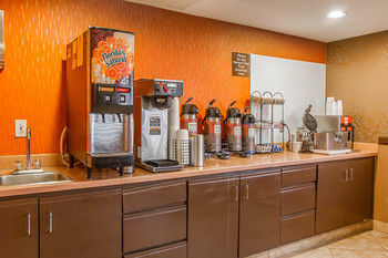 Hotel Comfort Inn & Suites