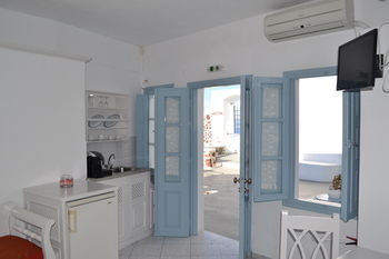 Aparthotel Ilioperato Traditional Apartments