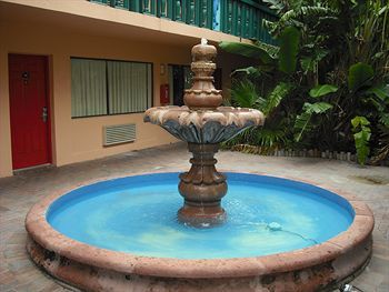 Ft. Lauderdale Beach Resort Hotel & Suites