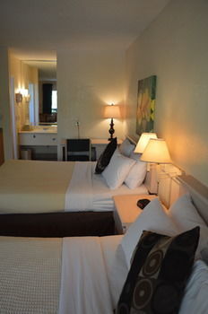 Ft. Lauderdale Beach Resort Hotel & Suites