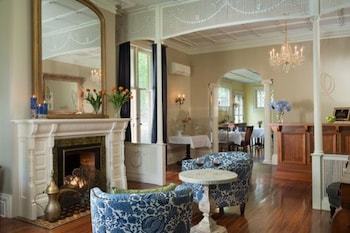 Bed & Breakfast Landmark Inn