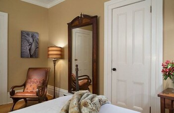 Bed & Breakfast Landmark Inn