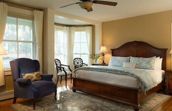 Bed & Breakfast Landmark Inn