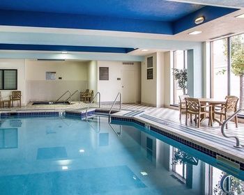 Hotel Comfort Inn & Suites