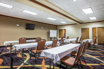 Hotel Comfort Inn & Suites