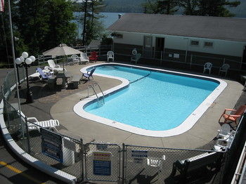 Lake 'n Pines Motel