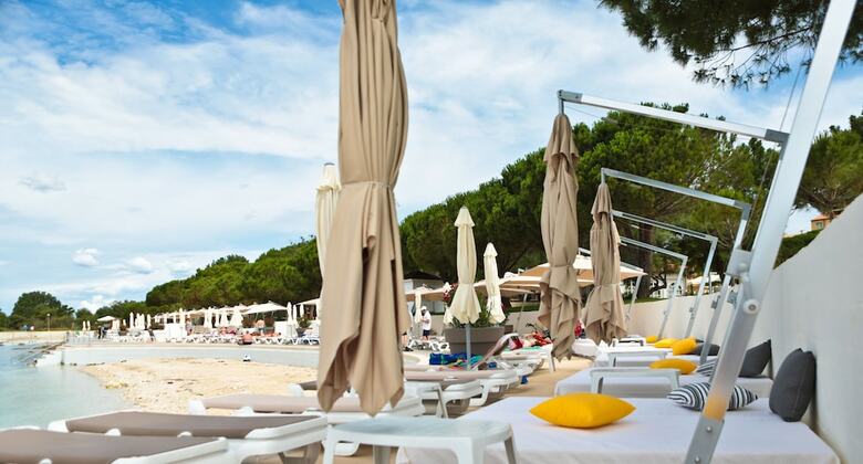 Aparthotel Ai Pini Medulin Resort