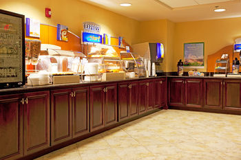 Holiday Inn Express Hotel And Suites Chaffee