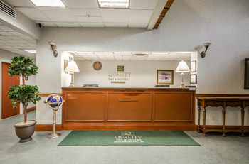 Hotel Quality Inn & Suites