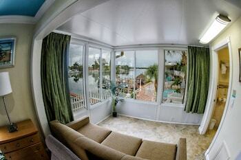 Aparthotel Bayview Plaza Waterfront Resort