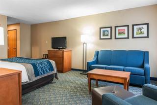 Hotel Comfort Inn & Suites