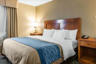 Hotel Comfort Inn & Suites