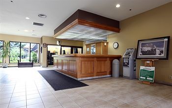 Village Green Hotel