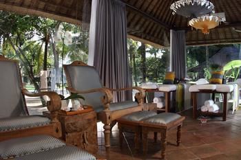 Hotel Segara Village