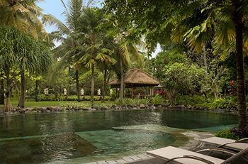 Hotel Segara Village