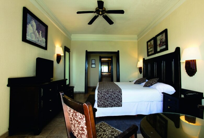 Hotel Riu Santa Fe
