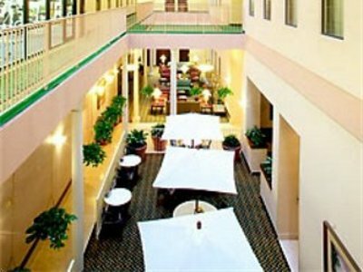 Hotel Courtyard New Orleans Downtown