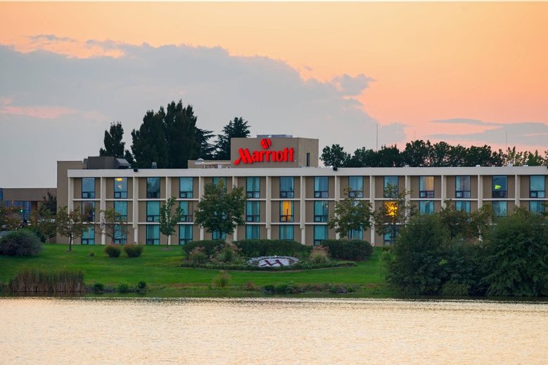 Hotel Marriott Airport