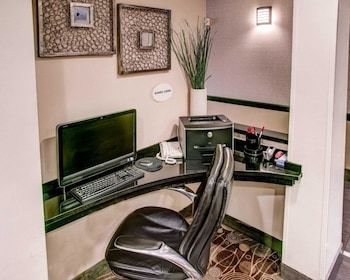 Hotel Comfort Suites