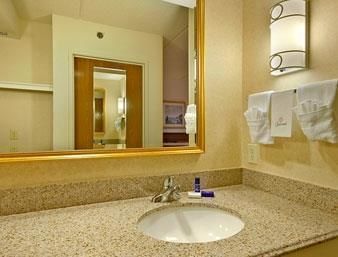 Hotel Baymont Inn & Suites