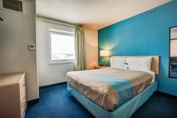 Motel 6 Red Deer