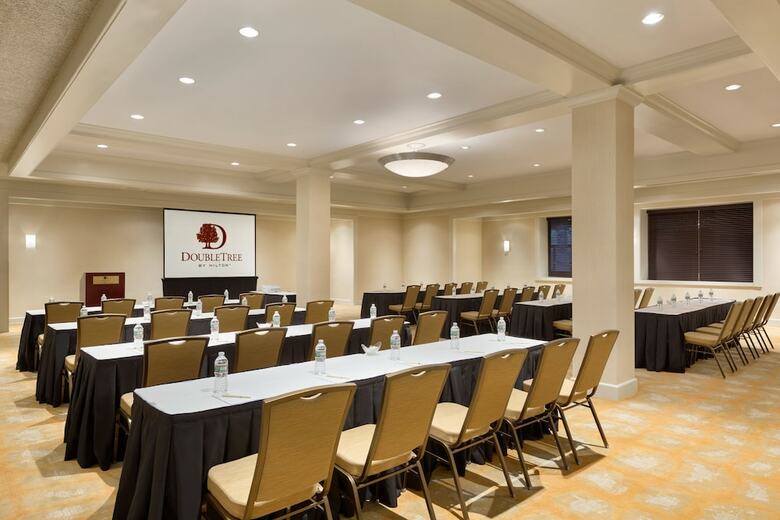 Doubletree By Hilton Somerset Hotel And Conference Center