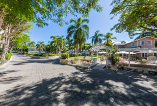 Hotel Pineapple Beach Club