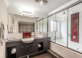 Quality Hotel Platinum Int`l