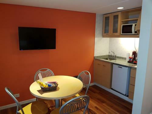 Aparthotel Intersur Suites