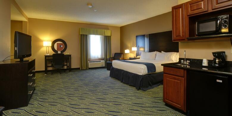 Hotel Holiday Inn Express And Ste Midwest City