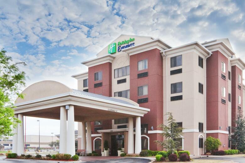 Hotel Holiday Inn Express And Ste Midwest City