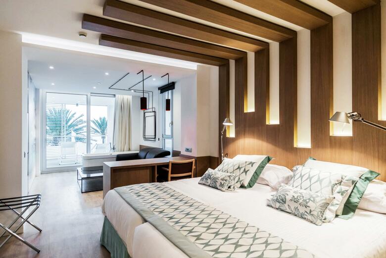 Hotel Pure Salt Garonda