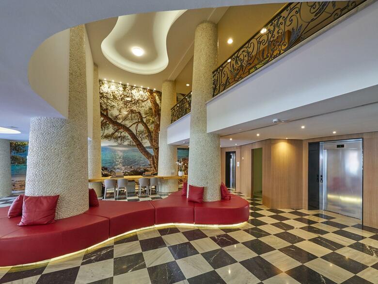 Hotel Pure Salt Garonda