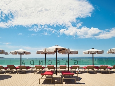 Hotel Pure Salt Garonda