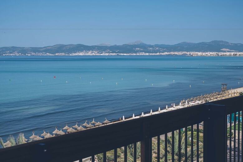 Aya Seahotel