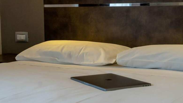 Hotel Base To Stay