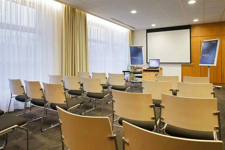 Hotel Novotel Porte D`orleans